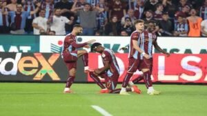 أردا توران يرفض "شيكا مفتوحا" من رئيس طرابزون سبور