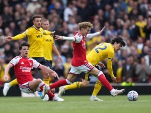 الدوري الإنجليزي.. أرسنال يستعيد الانتصارات وتشلسي يكتسح بورنموث وتعادل مثير لمانشستر يونايتد
