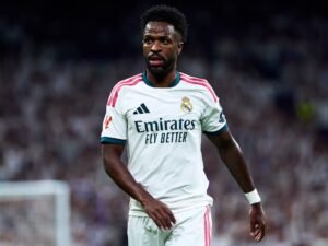 شراكته مع مبابي لم تنجح.. لماذا يلعب ريال مدريد أفضل من دون فينيسيوس جونيور؟