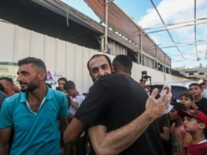 إسرائيل تفرج عن 9 فلسطينيين من غزة بعد تعذيبهم في سجونها