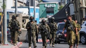 من الاحتلال العسكري الشامل إلى تفكيك السلطة.. سيناريوهات "خطة الحسم" الإسرائيلية بالضفة
