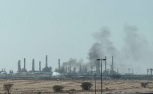 النفط يرتفع وسط مخاوف الإمدادات وزيادة الديزل الروسي